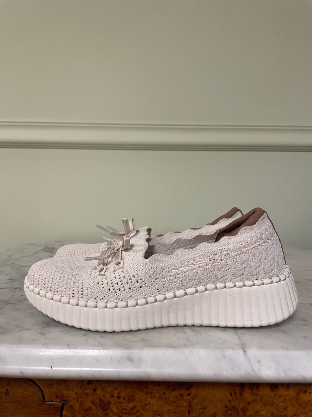 Skechers Women's Wilshire Blvd Shoes - Size 9.5 - Picture 3 of 9